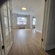 SPACIOUS & BEAUTIFULLY MAINTAINED 2 BEDROOM - APARTMENT, LEASIDE - Photo 3