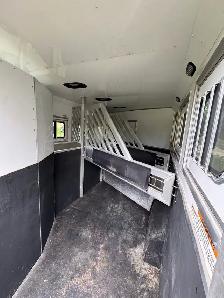 Lakota Living Quarters Horse Trailer - Photo 6