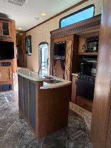 2014 Keystone Carbon 377 Toy Hauler - Photo 8