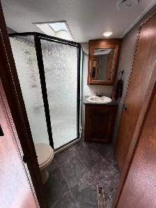 2014 Keystone Carbon 377 Toy Hauler - Photo 9
