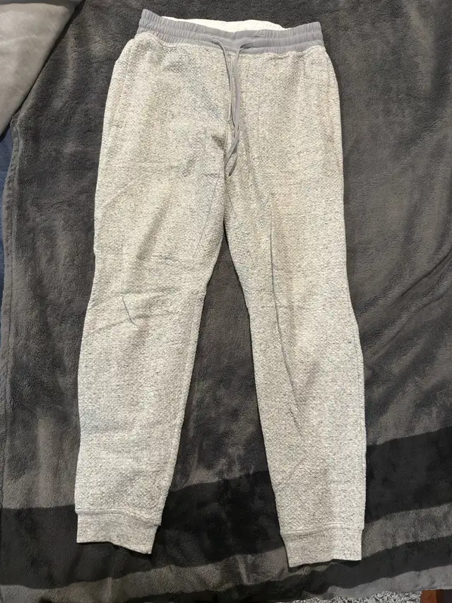 Men’s Lulemon sweat pants size Medium