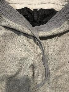 Men’s Lulemon sweat pants size Medium - Photo 2