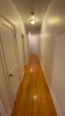 Nice private room, next to metro Snowdon available now. - Photo 3