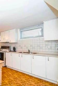 Bright Private Room | Scarborough | Near UTSC & Centennial campu - Photo 2