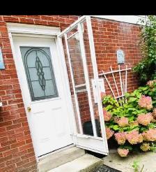 Bright Private Room | Scarborough | Near UTSC & Centennial campu - Photo 3
