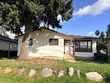 house with legal basement across from green space - Photo 2