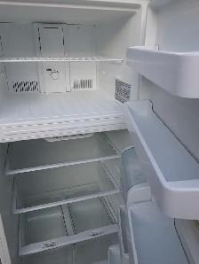 30' Fridge Refrigerator And Top Freezer White 65' Height - Photo 2