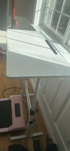 Adjustable walking desk