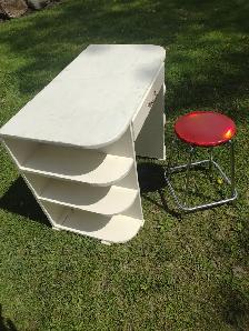 Child's wood deck with retro stool - Photo 9