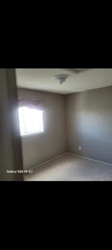 Room for Rent,shared,Warm private,Mature,Pets?$750 - Photo 3