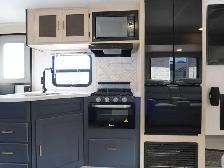 2025 Prime Time Avenger 27RBS PRIVATE FRONT BEDROOM, REAR LARGE - Photo 30