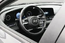 2025 Hyundai Elantra Preferred Tech Sunroof, Bluelink, Apple/And - Photo 5