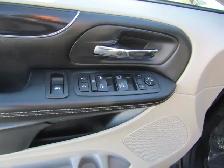 2017 Dodge Grand Caravan 4dr Wgn SXT Premium Plus | Stow 'N Go | - Photo 15