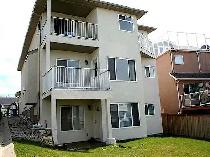Bright & Spacious 3-Bedroom Legal Walkout Suite in Arbour Lake - Photo 7