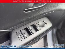 2025 Hyundai Kona PREFERRED AWD - Photo 11
