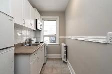 Renovated one bedroom, Roncesvalles and Queensway - ID 4561 - Photo 4