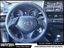 2022 Toyota C-HR XLE Premium - Photo 11