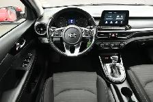 2021 Kia Forte EX SUNROOF | HEATED SEATS | APPLE CARPLAY I ALLOY - Photo 23