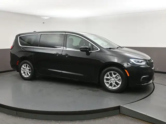 2025 Chrysler Pacifica SELECT LOTS OF ROOM! 7 SEATER | HEATED SE