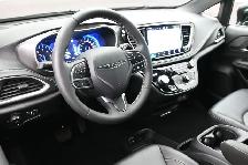 2025 Chrysler Pacifica SELECT LOTS OF ROOM! 7 SEATER | HEATED SE - Photo 5