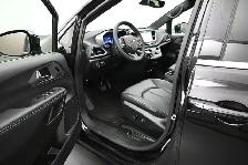 2025 Chrysler Pacifica SELECT LOTS OF ROOM! 7 SEATER | HEATED SE - Photo 14