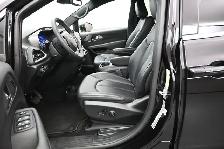 2025 Chrysler Pacifica SELECT LOTS OF ROOM! 7 SEATER | HEATED SE - Photo 17