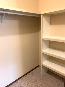 1 Month Free! Spacious 1 Bed Apartment in Riverside Meadows! - Photo 5
