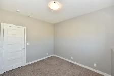 ⭐ONE MONTH FREE⭐ 2 Bed Lower Suite with Walk-Out Patio in Sylvan - Photo 10