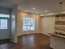 Charming 3 Bedroom, 2.5 Bathroom in Lacombe - Pet-Friendly! - Photo 2