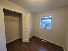 Charming 3 Bedroom, 2.5 Bathroom in Lacombe - Pet-Friendly! - Photo 12