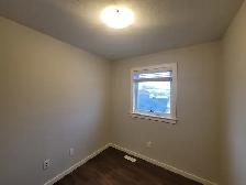 Charming 3 Bedroom, 2.5 Bathroom in Lacombe - Pet-Friendly! - Photo 13