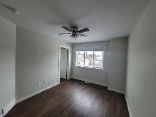 Charming 3 Bedroom, 2.5 Bathroom in Lacombe - Pet-Friendly! - Photo 14