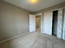 Spacious 2 Bed Apt with Covered Parking - Small Pet Friendly! - Photo 10