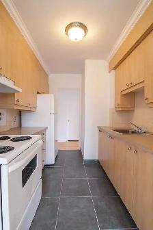 modern two-bed apartment, Cote-Saint-Luc, Nov 1 - ID 2332 - Photo 3