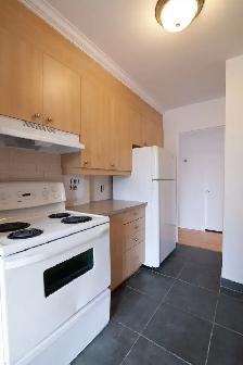 modern two-bed apartment, Cote-Saint-Luc, Nov 1 - ID 2332 - Photo 4