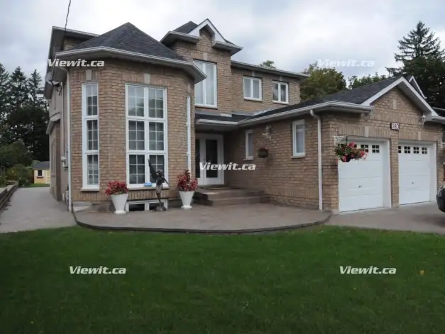 1 BEDROOM Available in LARGE House for Rent