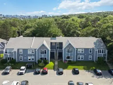 TWO BEDROOM APARTMENT AVAILABLE IN THE HEART OF DARTMOUTH