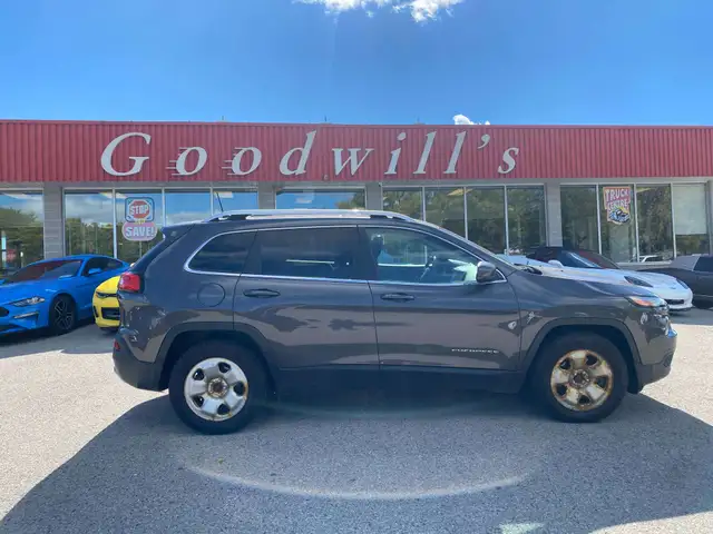 2017 Jeep Cherokee LIMITED, SOLD AS IS, NOT INSPECTED FOR SAFETY