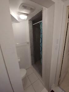 Clean ground floor basement studio for rent (separate entrance) - Photo 7