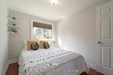 Private room available on upper floor - Photo 2