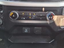 2022 Ford F-150 XLT 4x4 Regular Cab V6 | 17 Alloys | Rear View - Photo 12