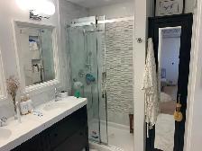 Private Main Suite   Ensuite   Built-In Office   Sauna - Photo 5