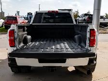 2017 Chevrolet Silverado 3500HD LT - Photo 8