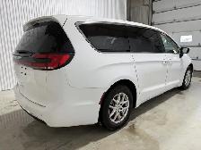 Chrysler Pacifica Touring-L TA 2024 à vendre - Photo 9