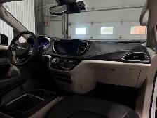 Chrysler Pacifica Touring-L TA 2024 à vendre - Photo 18