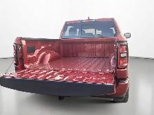 2027 Ram 1500 Express Black Edition Crew 4x4 Bucket Seats Black - Photo 15