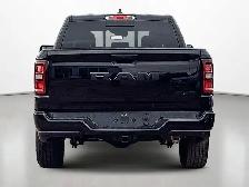 2027 Ram 1500 Express Black Edition Crew 4x4 Bucket Seats Black - Photo 4