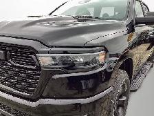 2027 Ram 1500 Express Black Edition Crew 4x4 Bucket Seats Black - Photo 11