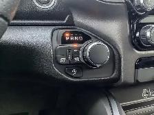 2027 Ram 1500 Express Black Edition Crew 4x4 Bucket Seats Black - Photo 21