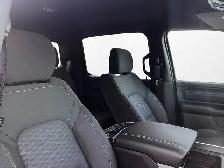 2027 Ram 1500 Express Black Edition Crew 4x4 Bucket Seats Black - Photo 25